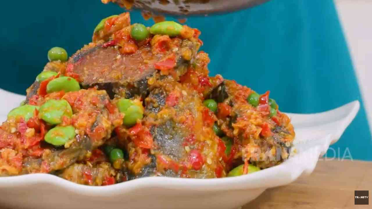 Ikan Balado Leunca Pete Sajian Rumahan yang Rasanya Wow!