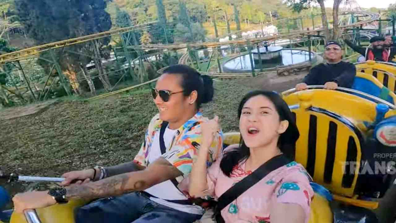 Celebrity on Vacation