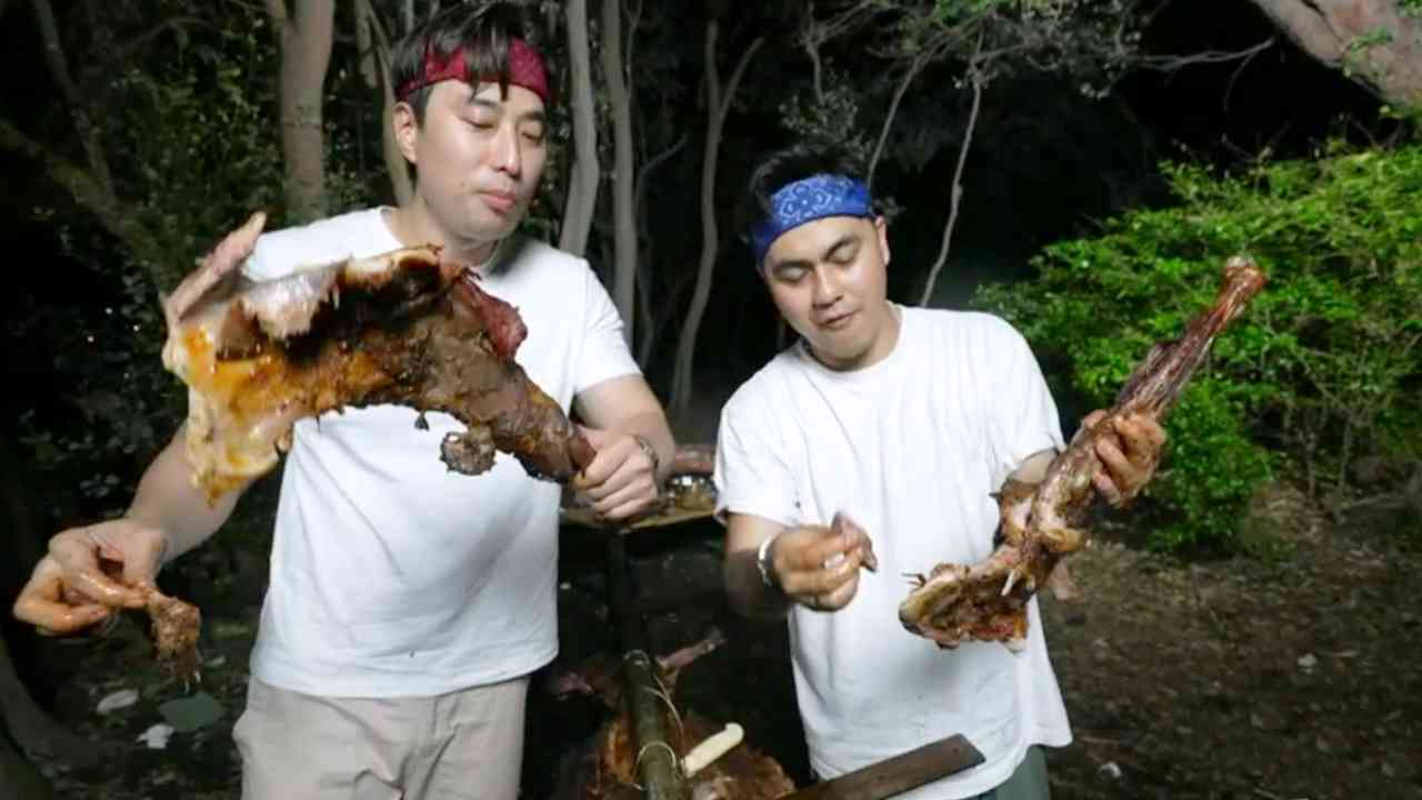 Kambing Guling atau Kambing Bakar? Yang Pasti Istimewa!