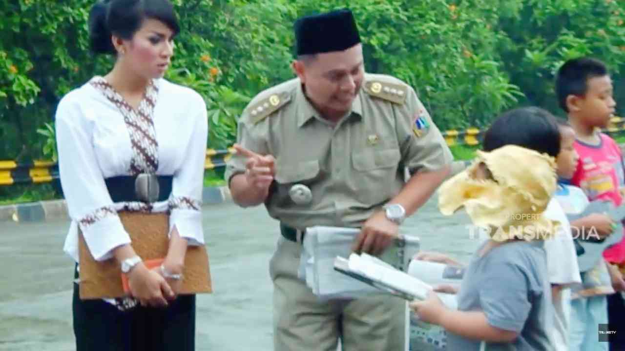 SKETSA: Dimasukin ke Sangkar