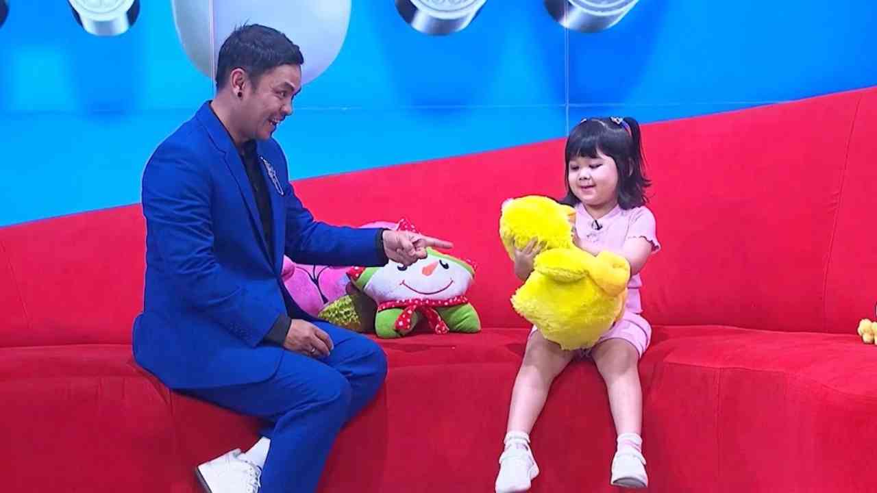 Kayla yang Ceriwis dan Lucu, Sudah Aktif Membuat Konten Sejak Kecil