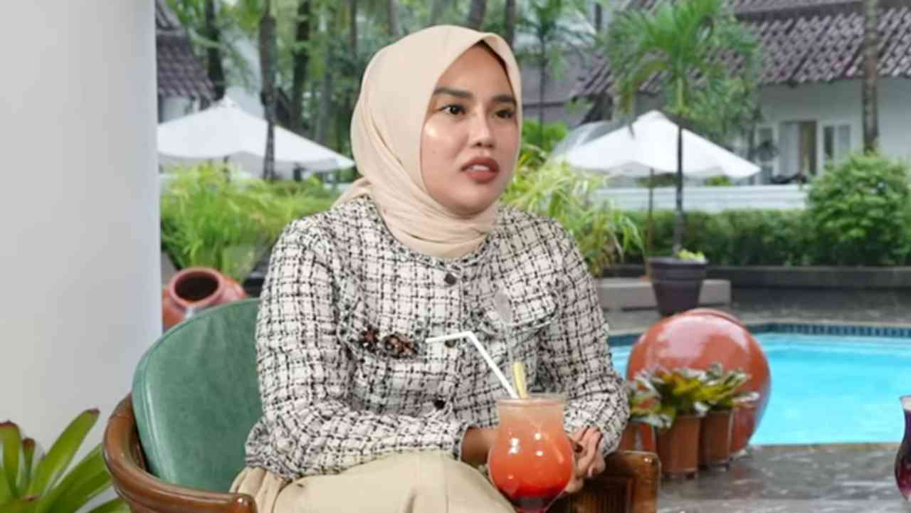 Kehidupan Medina Zein yang Melewati Badai Kontroversi