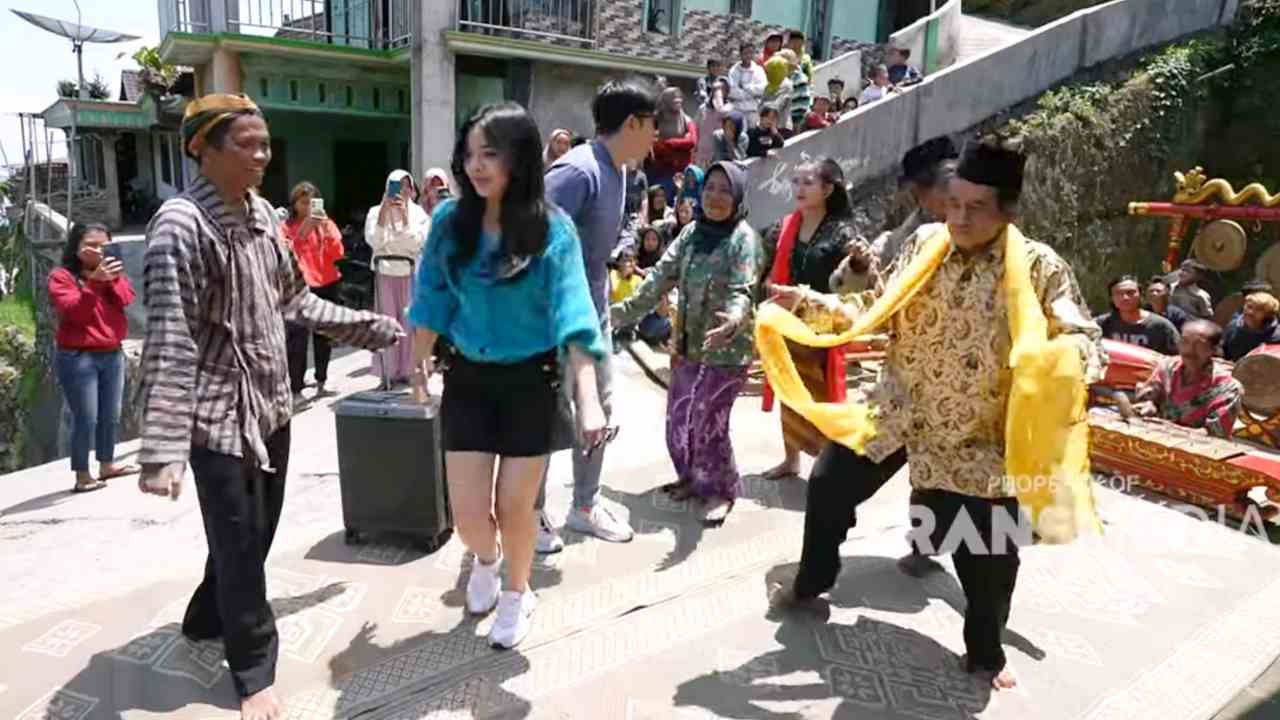 Keunikan Tari Tayub dalam Penyambutan Tamu di Desa Tempel