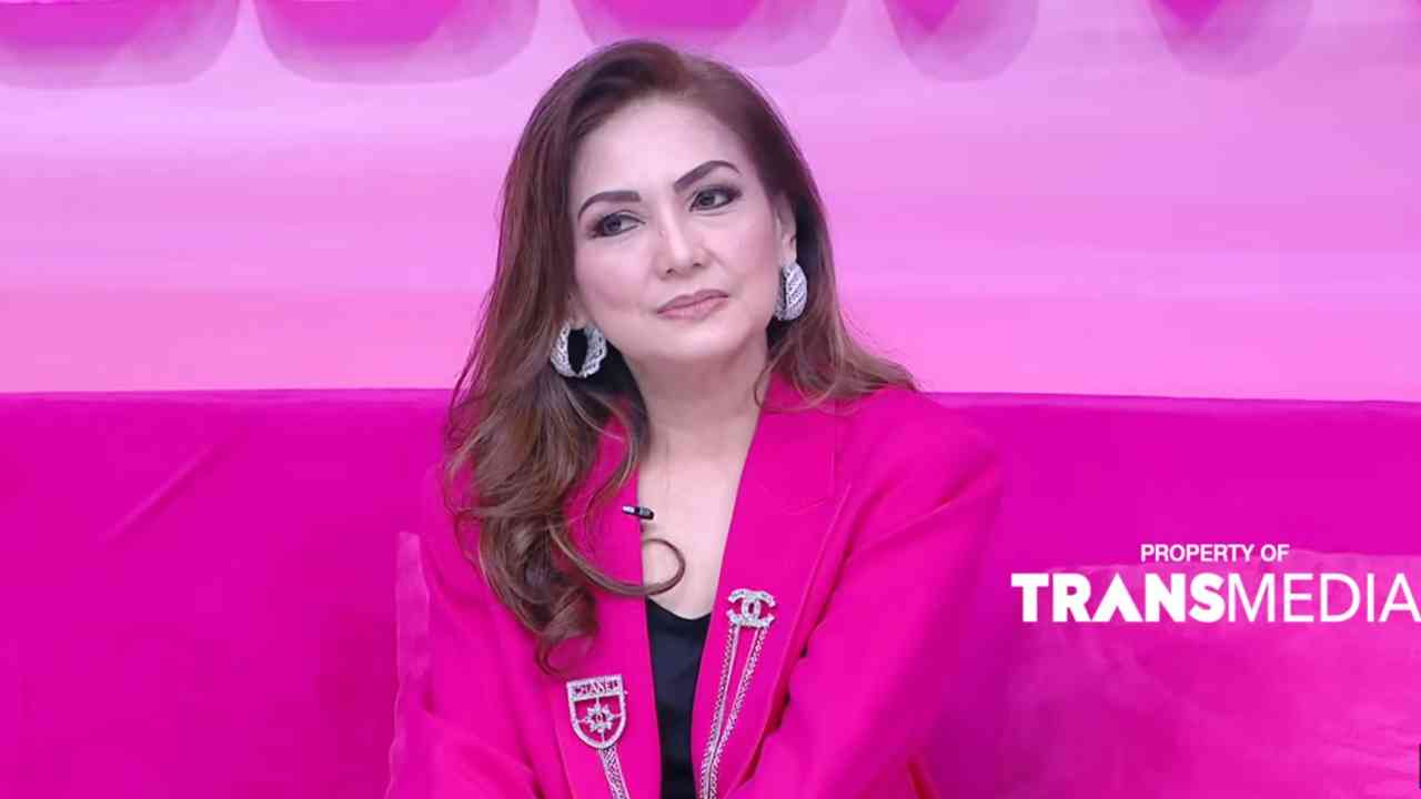 Apa sih, yang Bikin Nia Daniaty Selalu Terlihat Awet Muda?
