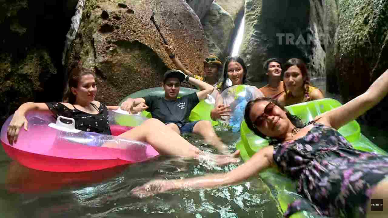 Celebrity on Vacation