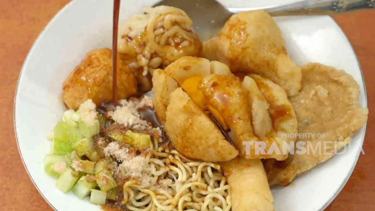Menjelajahi Surganya Pempek Palembang, dari Pistel hingga Belah