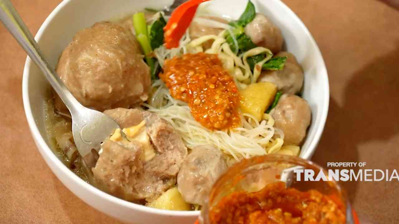 Ketika Bakso Isi Keju Bertemu Rawit Pedas yang Mengguncang Lidah