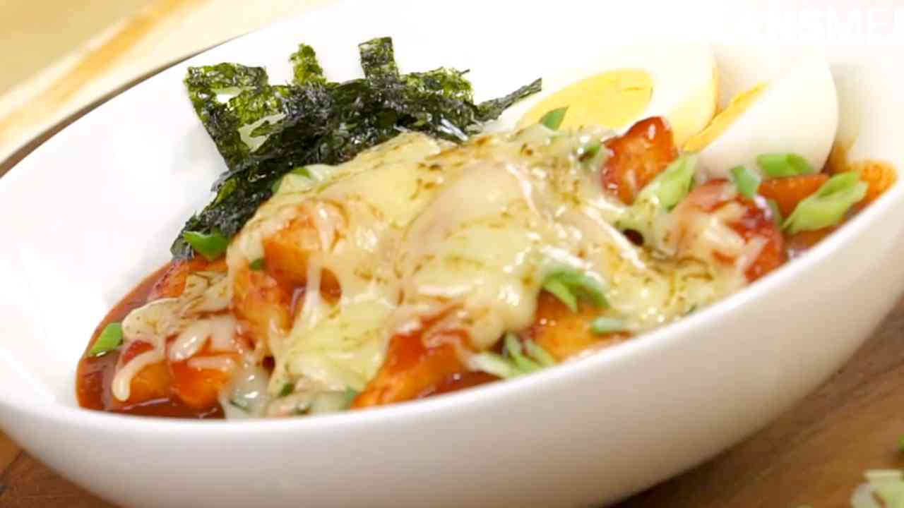 SEMUA BISA MASAK: Kue Beras Kuah Pedas, Sensasi Bersantap ala Korea