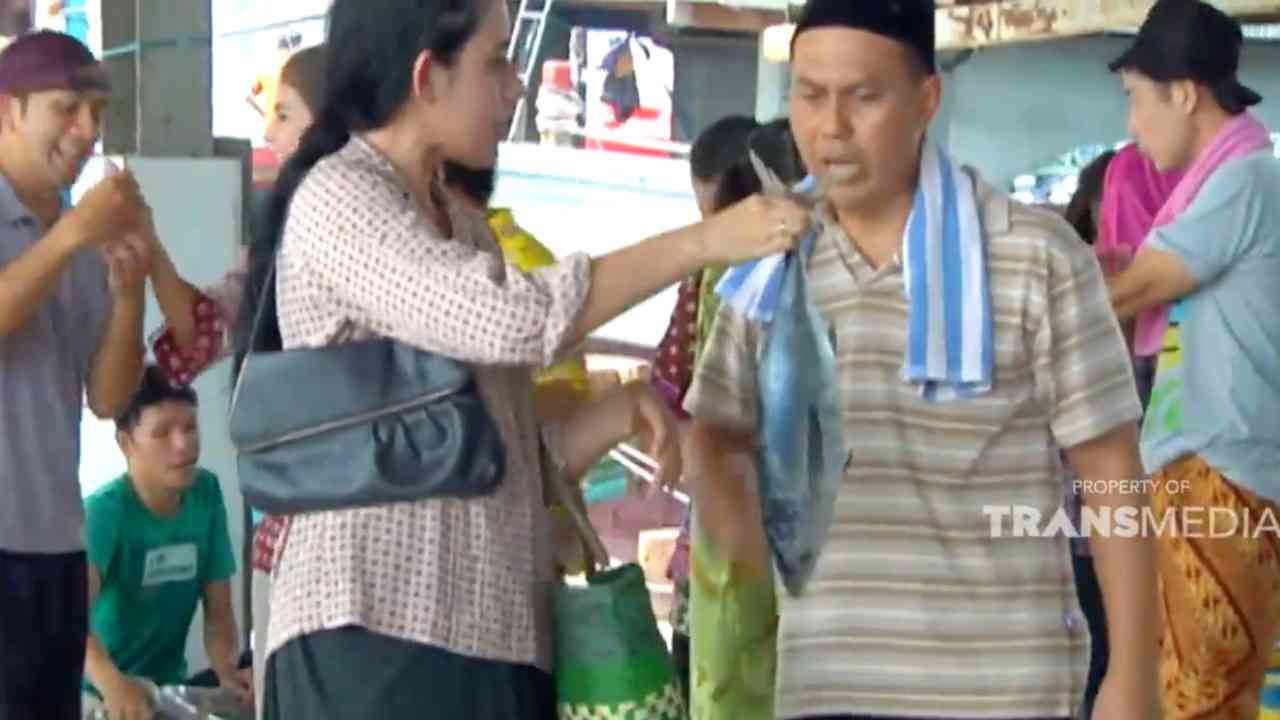 SKETSA: Membersihkan Ikan Segar