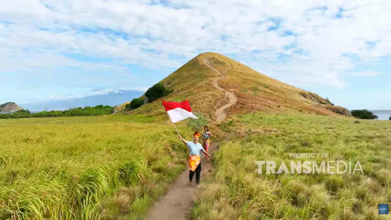 Menikmati Keelokan Pulau Kenawa Sumbawa Barat, Surga Sabana & Bahari