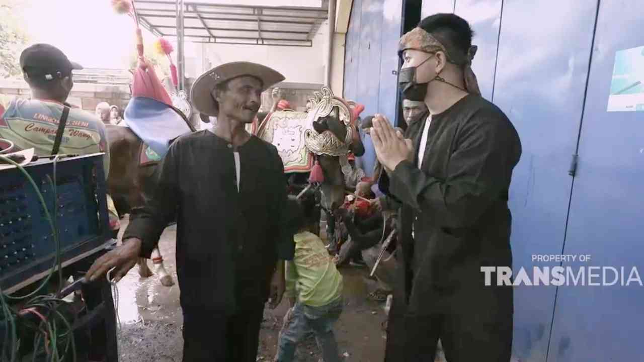 Seni Kuda Reog Telah Menghidupi Pak Maman dan Keluarganya