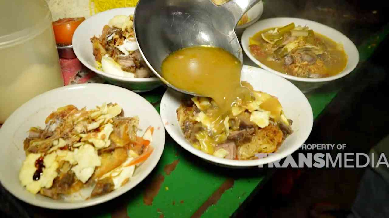 Hidangan Soto Mie Khas Cirebon yang Memadukan Kenyal, Renyah, dan Pedas