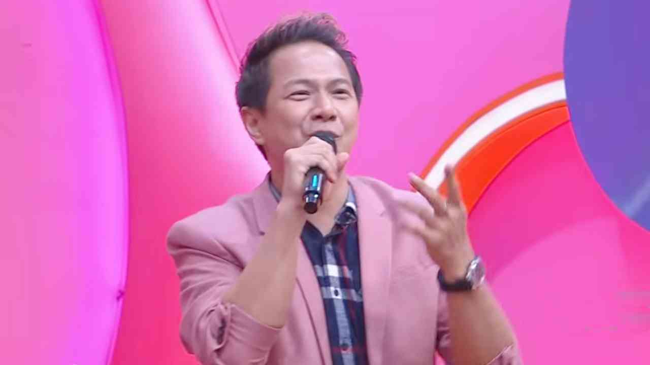 Delon Sudah Jarang Tampil untuk TV, Sedang Sibuk Apa, sih?