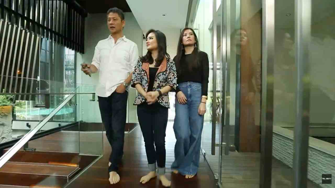 THE PROJECT: Mengintip Rumah Bergaya Urban Resort di Tengah Kota