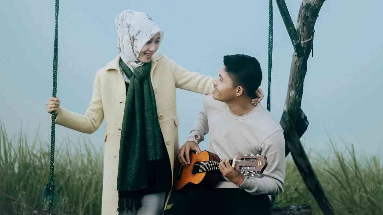 Bagaimana ya, Cara Menyenangkan Istri agar Mendatangkan Berkah?