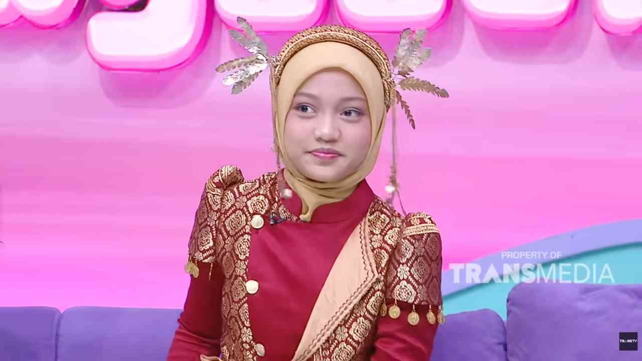 Almira Aya, Penyanyi Muda Jambi, Raih Penghargaan di Ajang Internasional