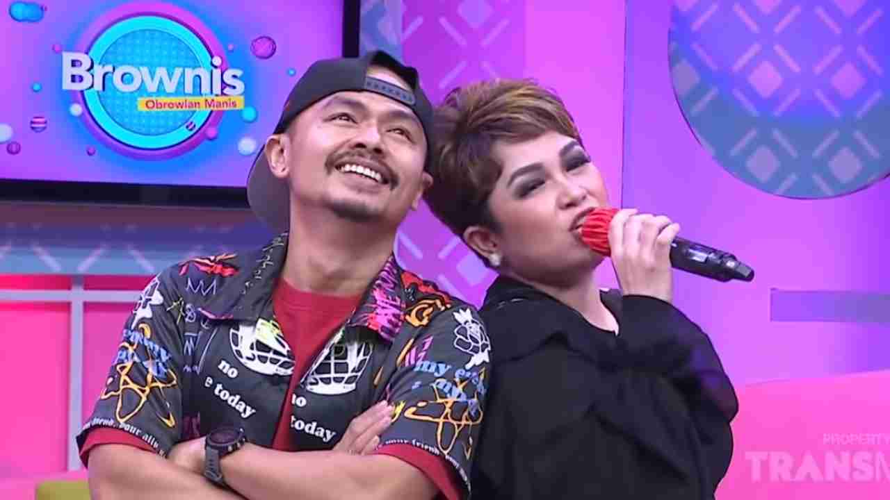 joy tobimg trans tv