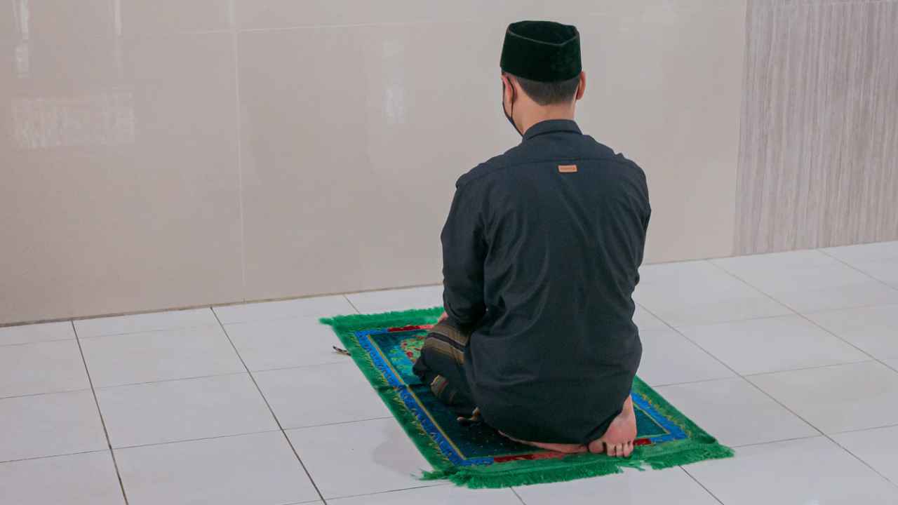 membatalkan sholat - trans tv