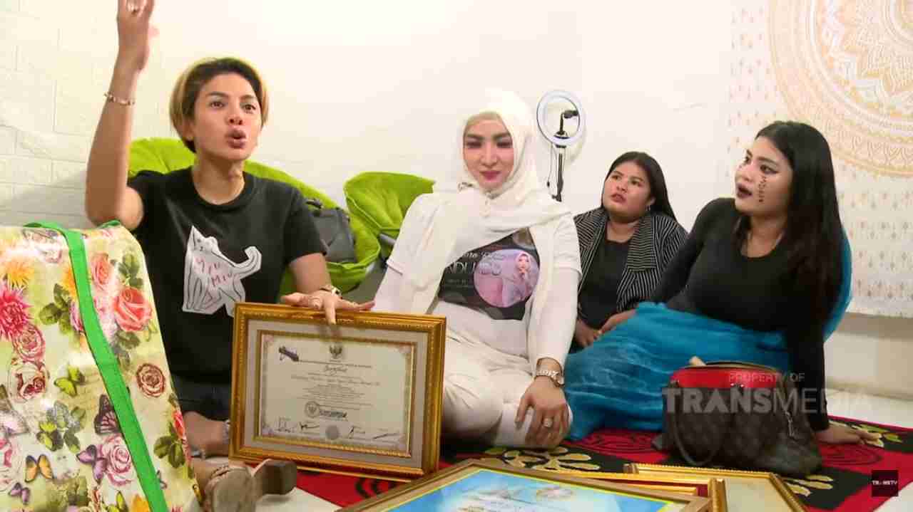 nikita  mirzani trans tv