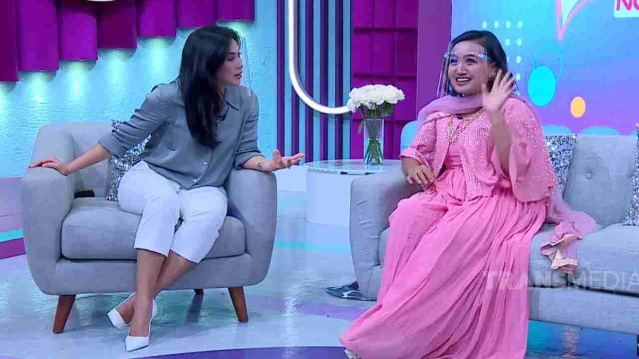 mimi peri trans tv